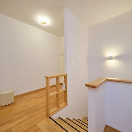 Fuer 6 Personen Ca- 120 M² In Split- Dalmatien - Gespanschaft Split-dalmatie By Interhome Apartment *
