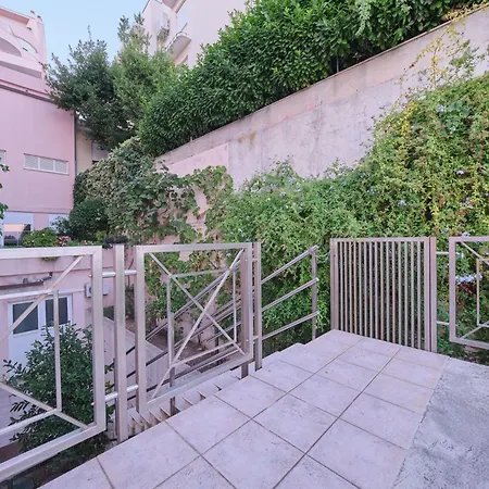 Apartment Fuer 6 Personen Ca- 120 M² In Split- Dalmatien - Gespanschaft Split-Dalmatie By Interhome Split