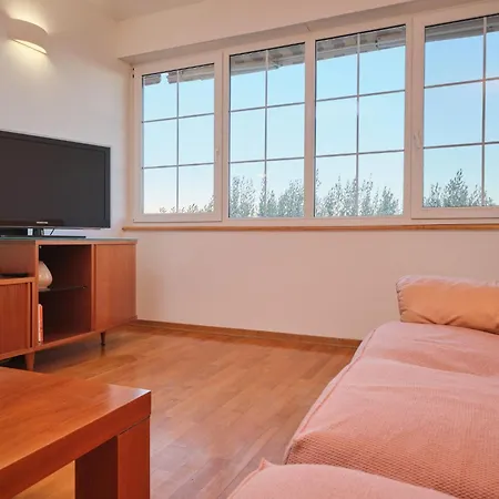 Apartment Fuer 6 Personen Ca- 120 M² In Split- Dalmatien - Gespanschaft Split-dalmatie By Interhome *