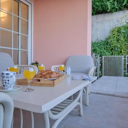 Apartment Fuer 6 Personen Ca- 120 M² In Split- Dalmatien - Gespanschaft Split-Dalmatie By Interhome *