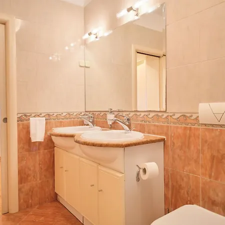 Fuer 6 Personen Ca- 120 M² In Split- Dalmatien - Gespanschaft Split-dalmatie By Interhome Apartment *