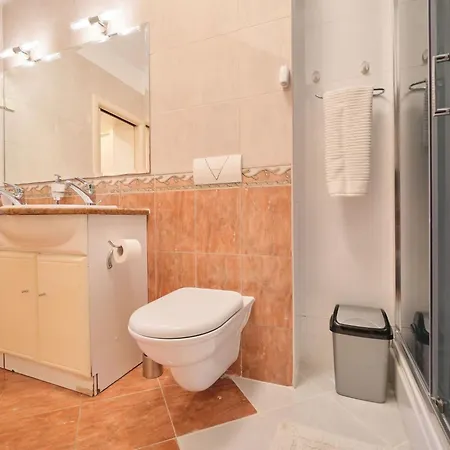 Apartment Fuer 6 Personen Ca- 120 M² In Split- Dalmatien - Gespanschaft Split-Dalmatie By Interhome Split